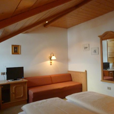 Hotel Holzer Sexten Phòng bức ảnh