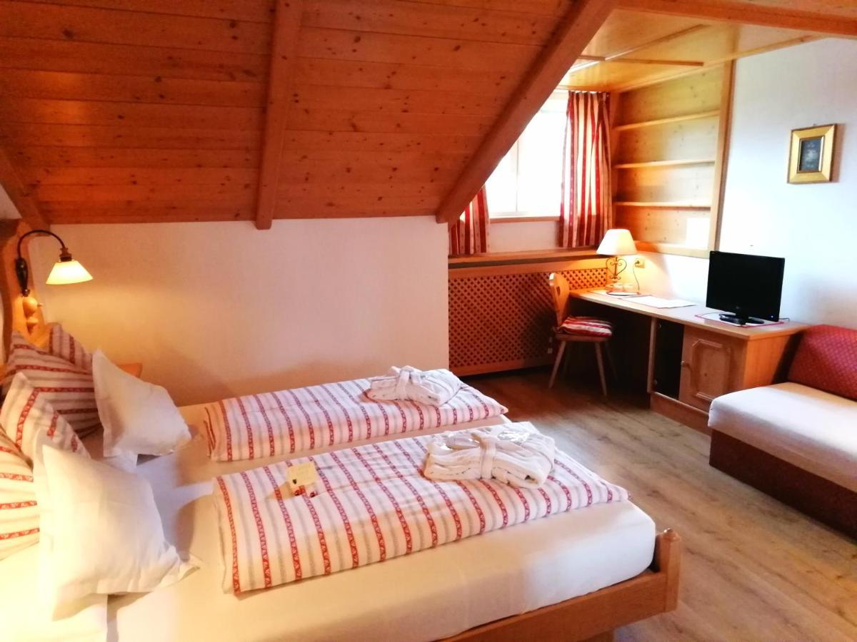 Hotel Holzer Sexten Ngoại thất bức ảnh